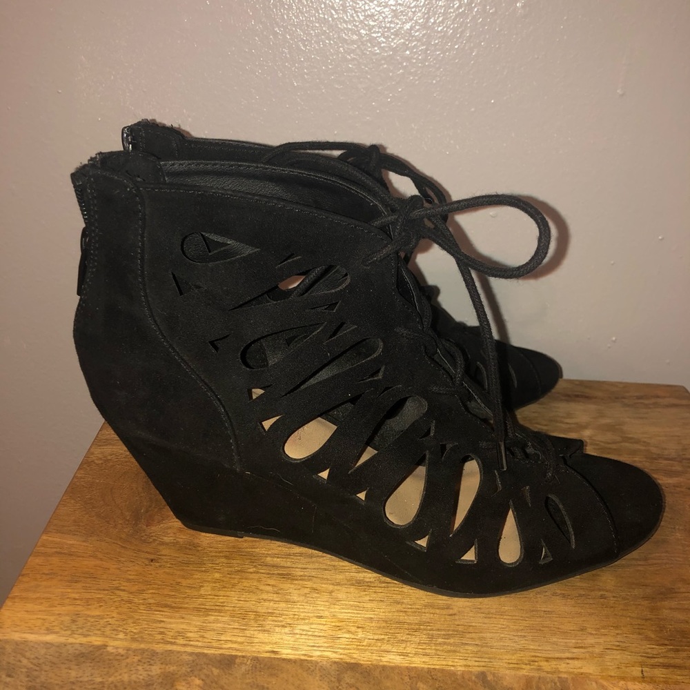Wedge heels